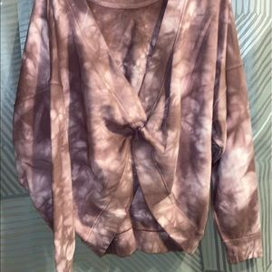 two toned shirt with crossing in the back